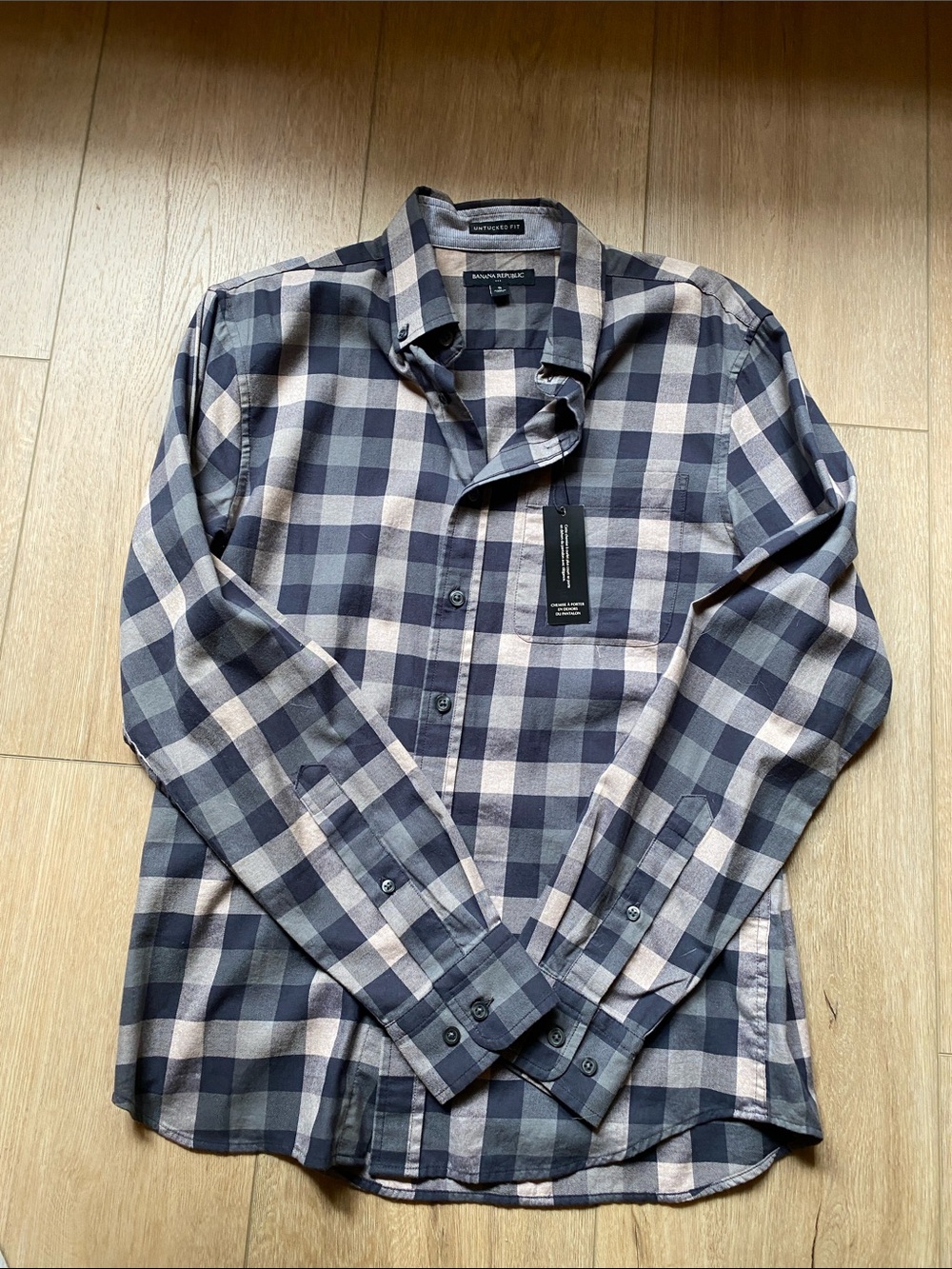 Banana Republic Men's Plaid Button-Down Shirt - Navy & Cream
